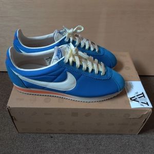 2011 Nike Cortez classic Italy blue size 9.5